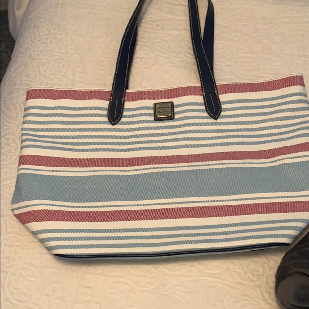 Dooney & bourke oversized shoulder bag